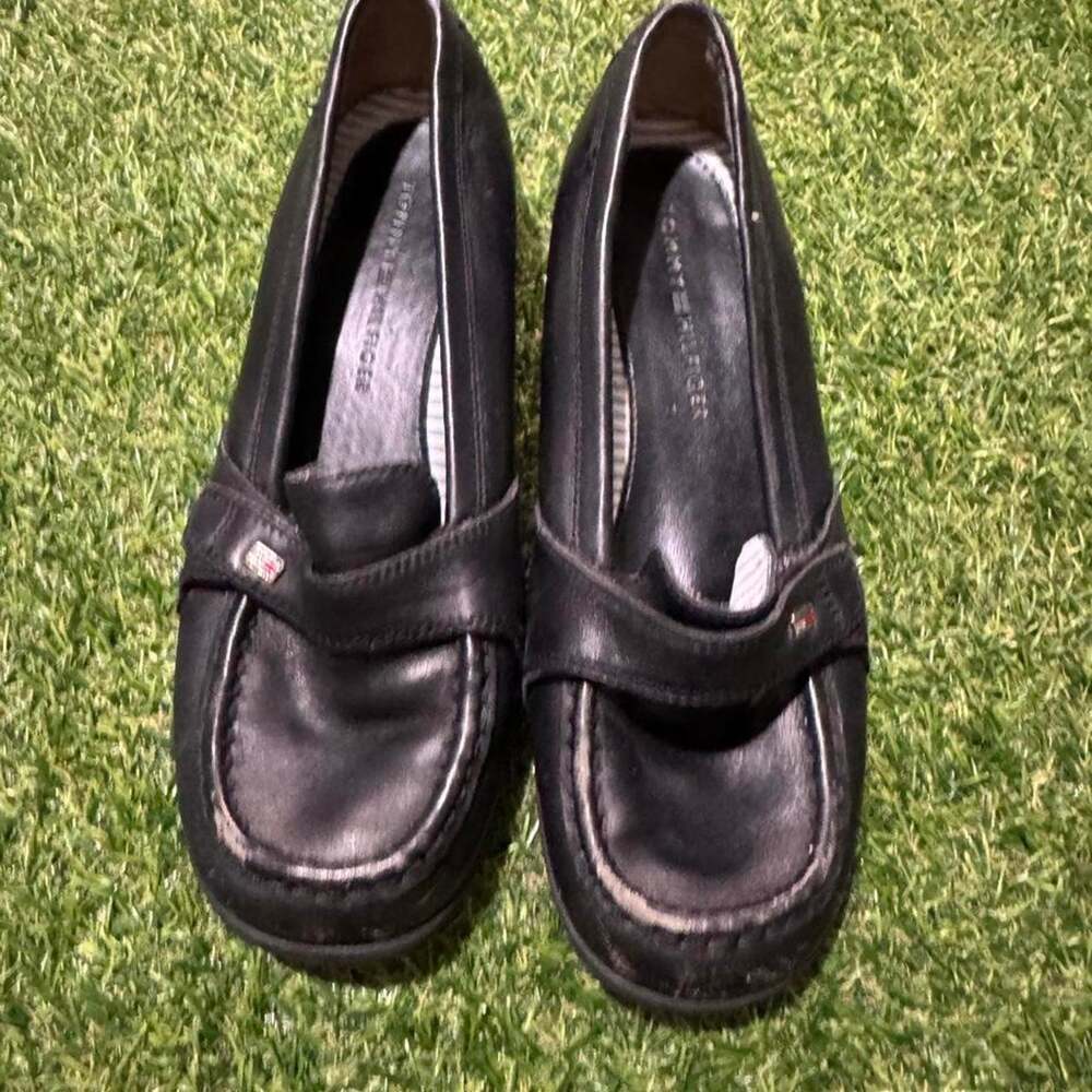 Black leather tommy hilfiger loafers
